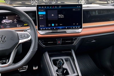 2026 Volkswagen Tiguan 2.0T SEL R-Line