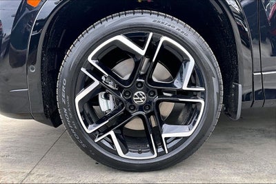 2026 Volkswagen Tiguan 2.0T SEL R-Line