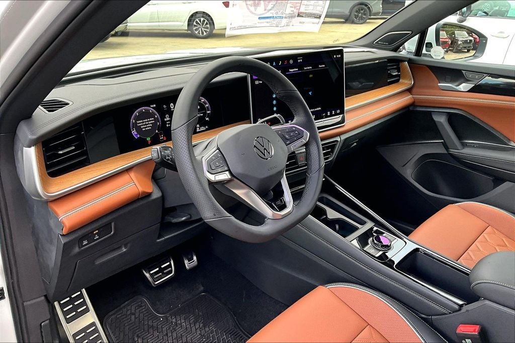 2026 Volkswagen Tiguan 2.0T SEL R-Line