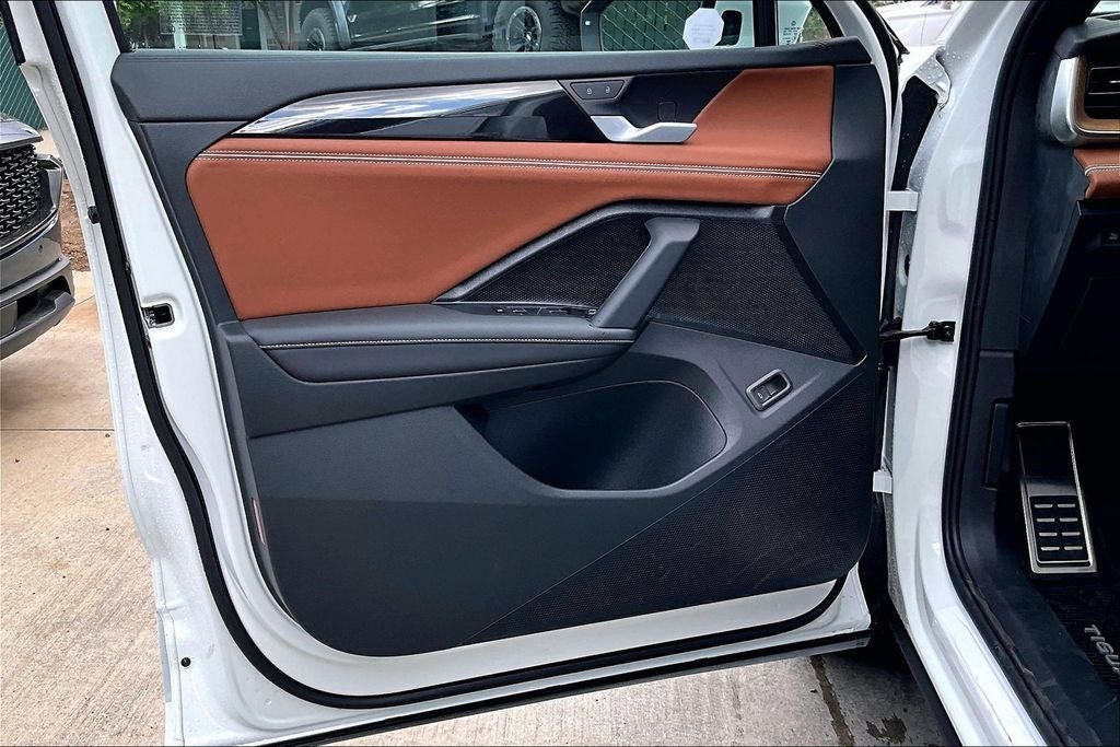 2026 Volkswagen Tiguan 2.0T SEL R-Line