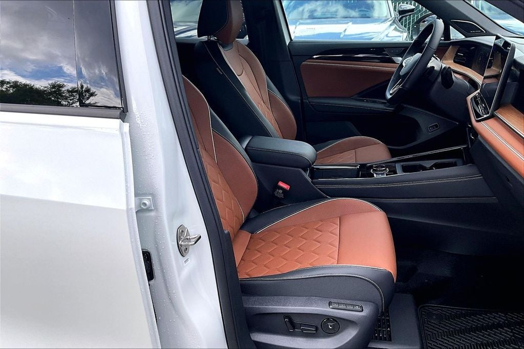 2026 Volkswagen Tiguan 2.0T SEL R-Line