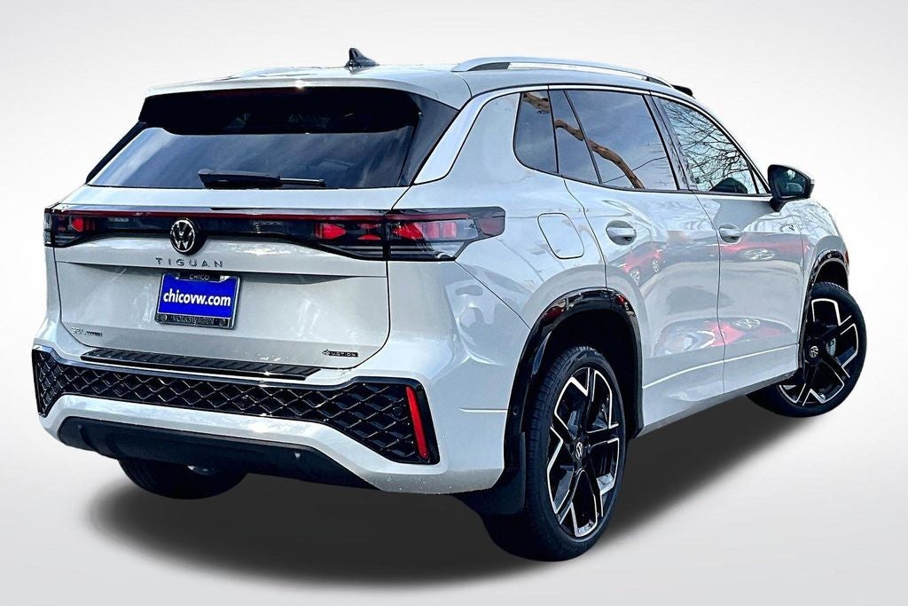 2026 Volkswagen Tiguan 2.0T SEL R-Line