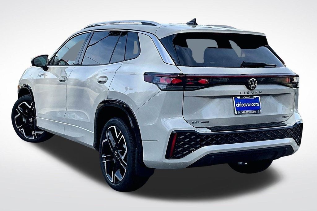 2026 Volkswagen Tiguan 2.0T SEL R-Line