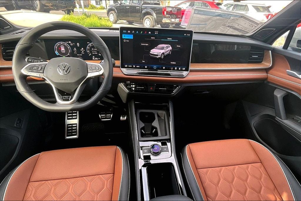 2026 Volkswagen Tiguan 2.0T SEL R-Line