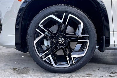 2026 Volkswagen Tiguan 2.0T SEL R-Line