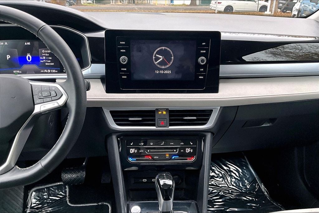 2025 Volkswagen Taos 1.5T SE