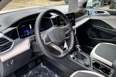 2025 Volkswagen Taos 1.5T SE