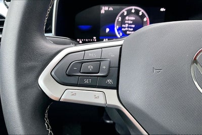 2025 Volkswagen Taos 1.5T SE