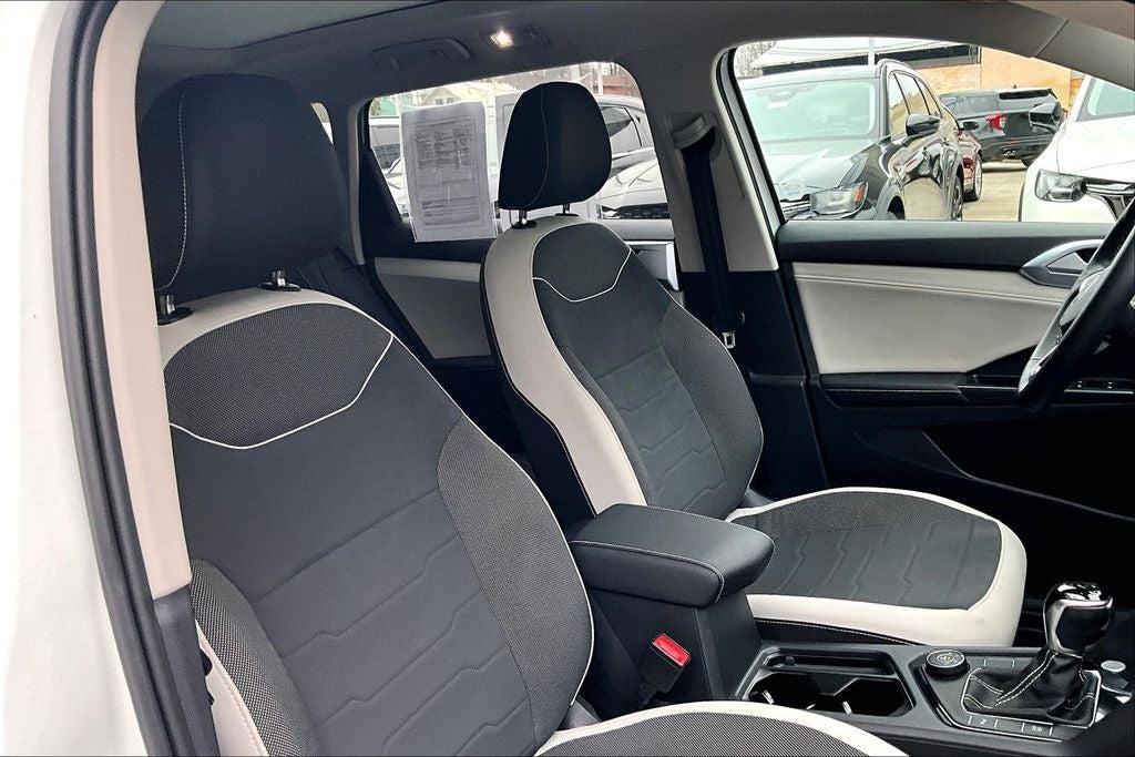 2025 Volkswagen Taos 1.5T SE