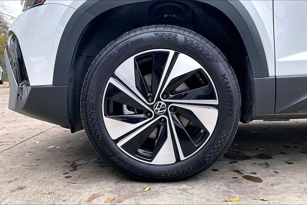 2025 Volkswagen Taos 1.5T SE