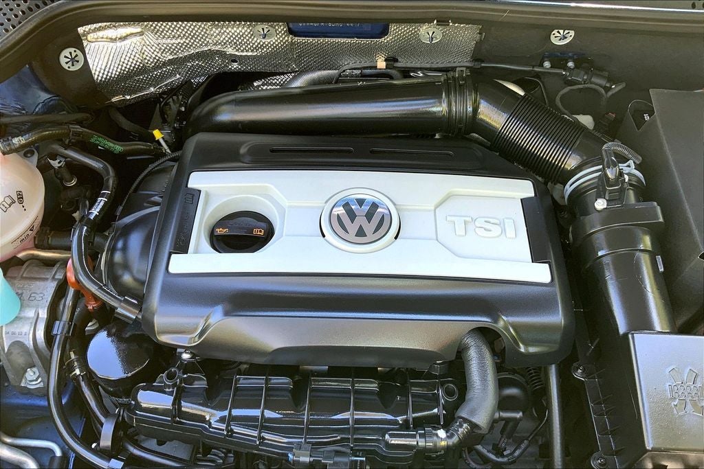 2013 Volkswagen Beetle 2.0 TSi