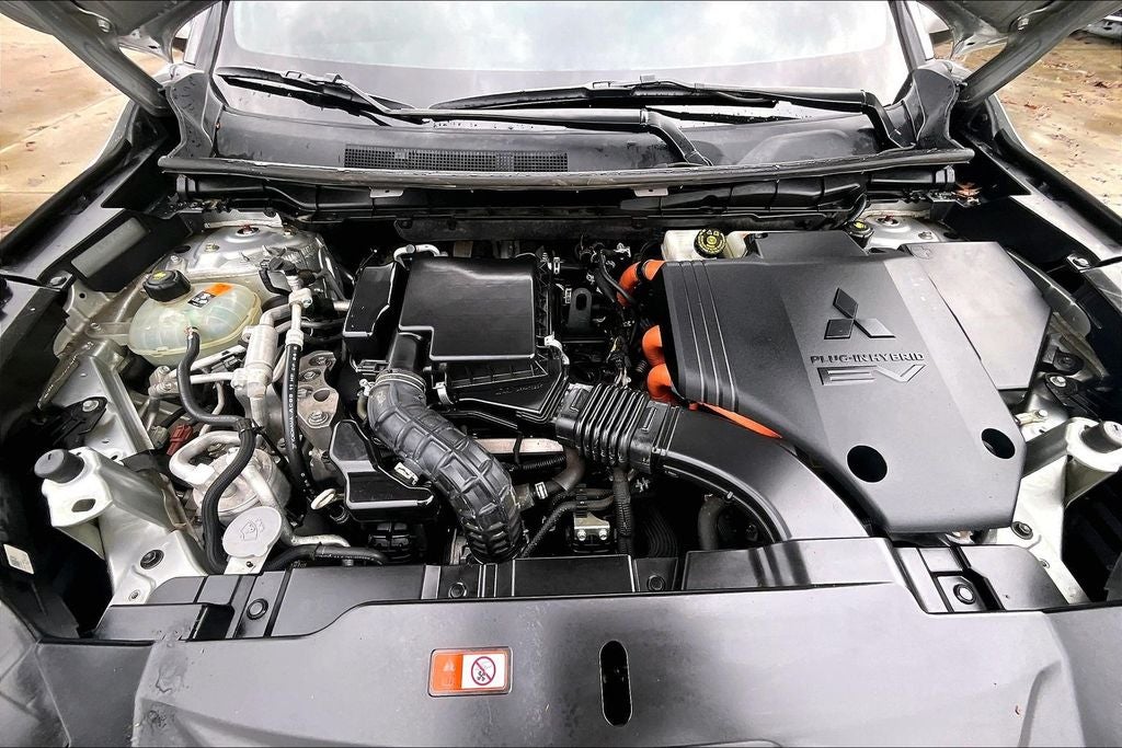 2024 Mitsubishi Outlander PHEV SE