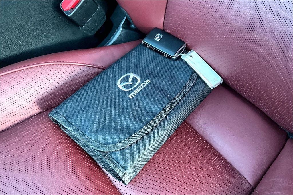 2025 Mazda Mazda3 2.5 S Carbon Edition