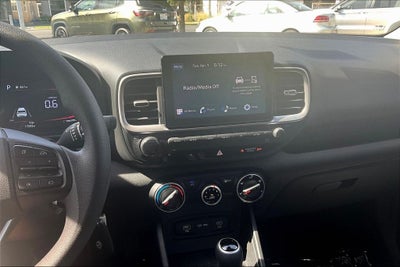 2024 Hyundai Venue SE