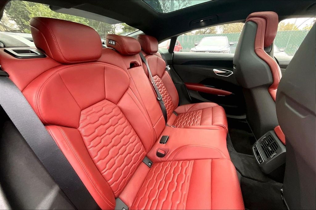 2023 Audi RS e-tron GT Base quattro