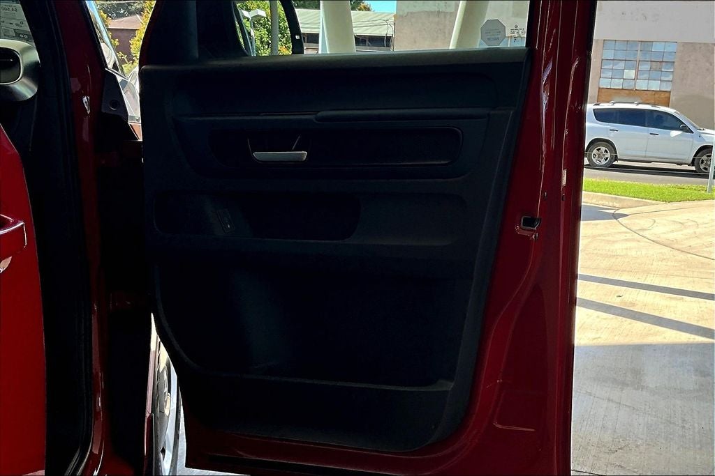 2025 Volkswagen ID. Buzz Pro S Plus