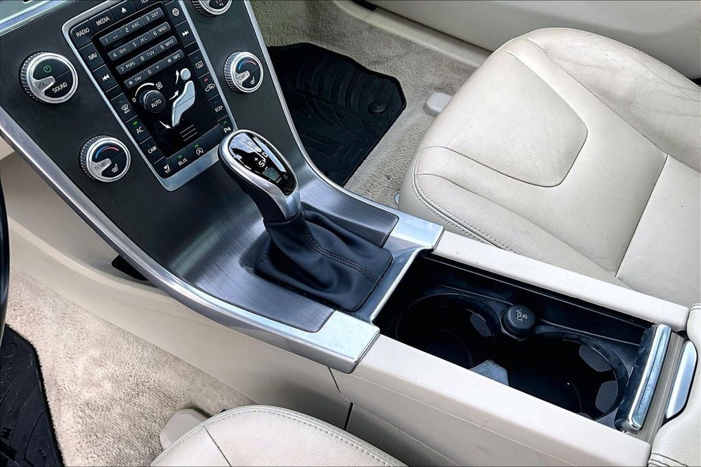 2016 Volvo XC60 T5 Drive-E Premier