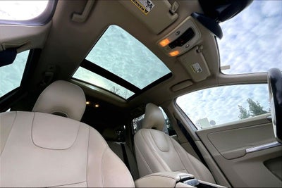 2016 Volvo XC60 T5 Drive-E Premier