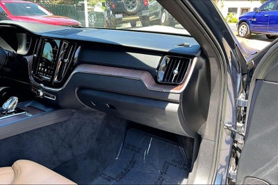 2023 Volvo XC60 Recharge Plug-In Hybrid Ultimate