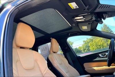 2023 Volvo XC60 Recharge Plug-In Hybrid Ultimate