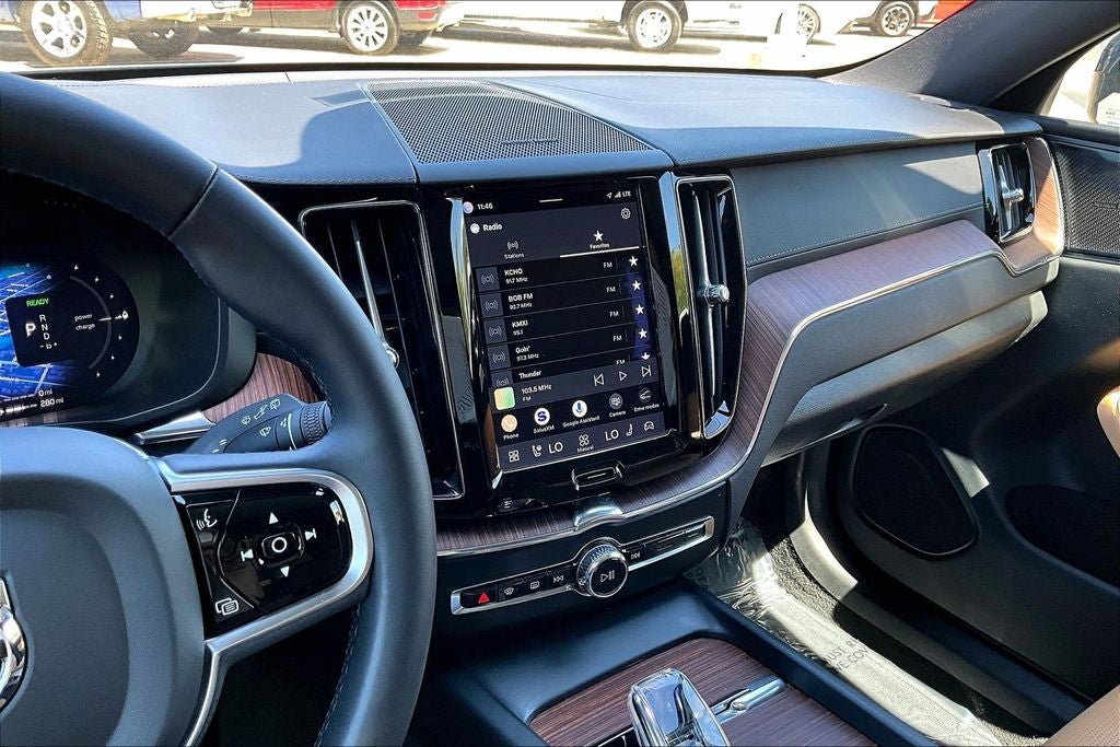 2023 Volvo XC60 Recharge Plug-In Hybrid Ultimate