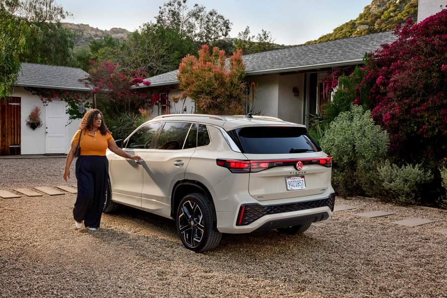 2025 VW Tiguan Gallery Image 1